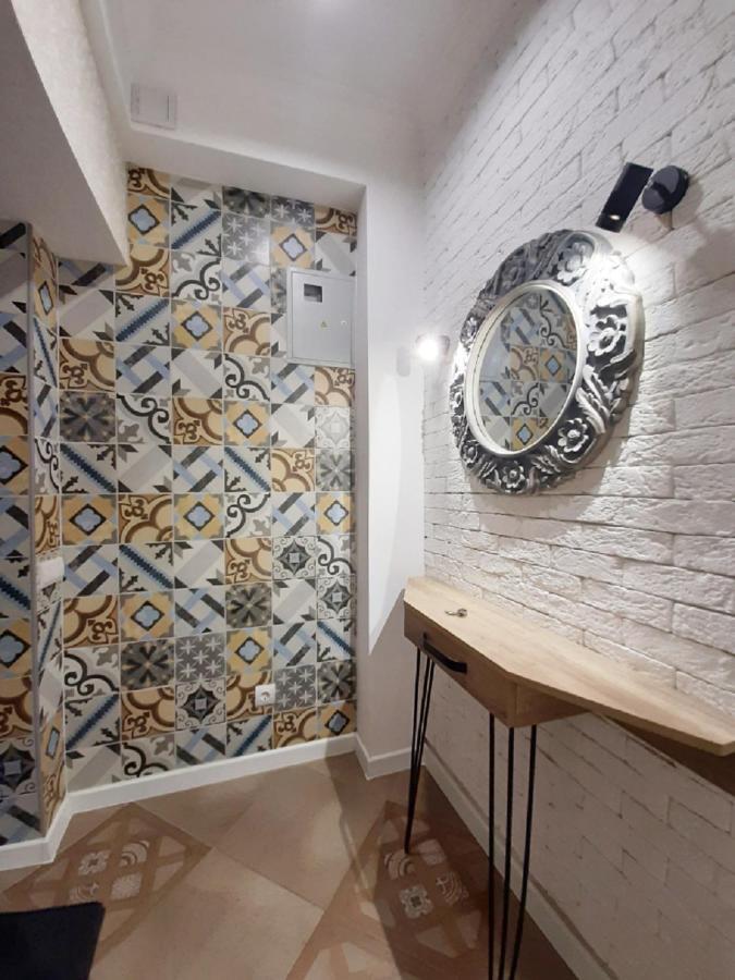 2 Bdr Apartment Near Gorky Park, Center خاركيف المظهر الخارجي الصورة