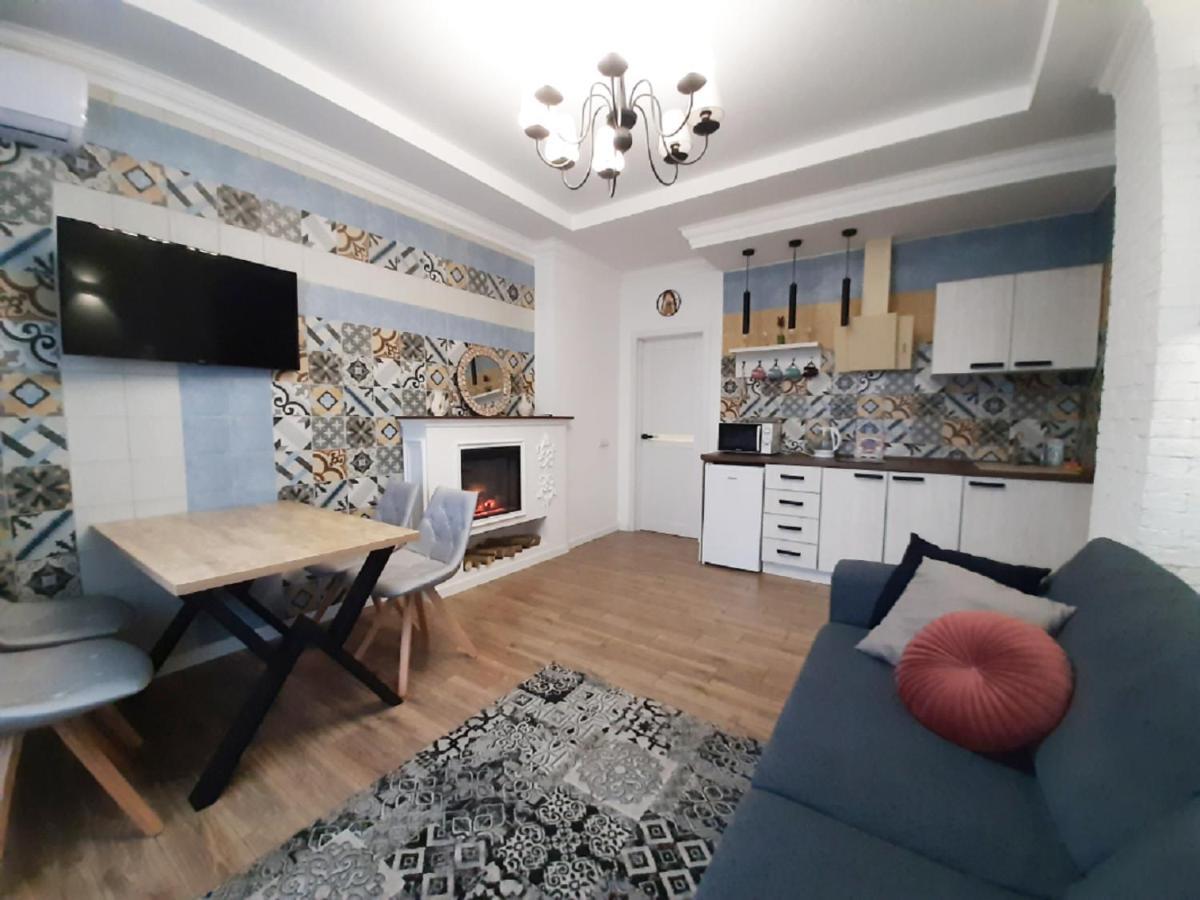 2 Bdr Apartment Near Gorky Park, Center خاركيف المظهر الخارجي الصورة
