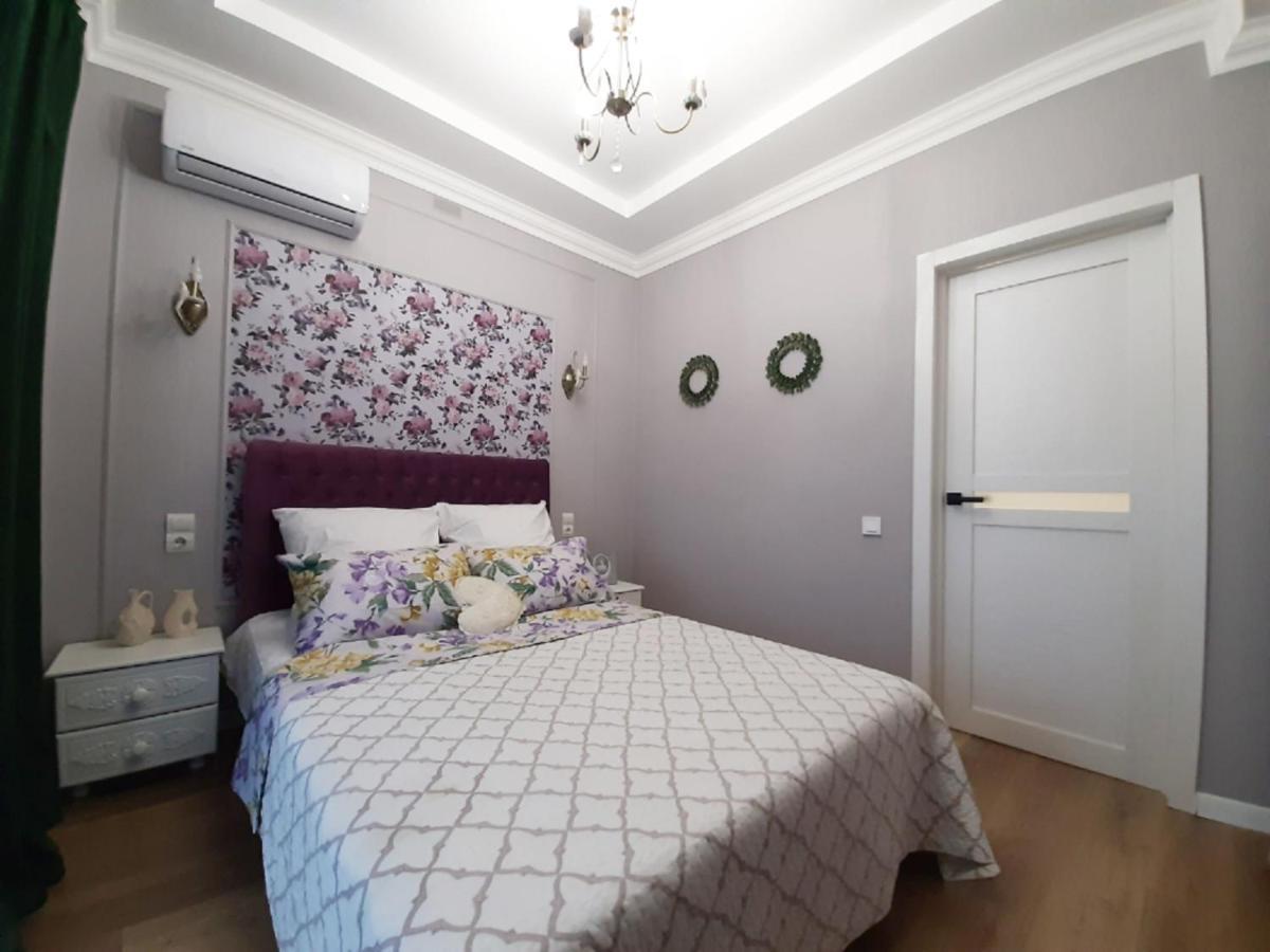 2 Bdr Apartment Near Gorky Park, Center خاركيف المظهر الخارجي الصورة